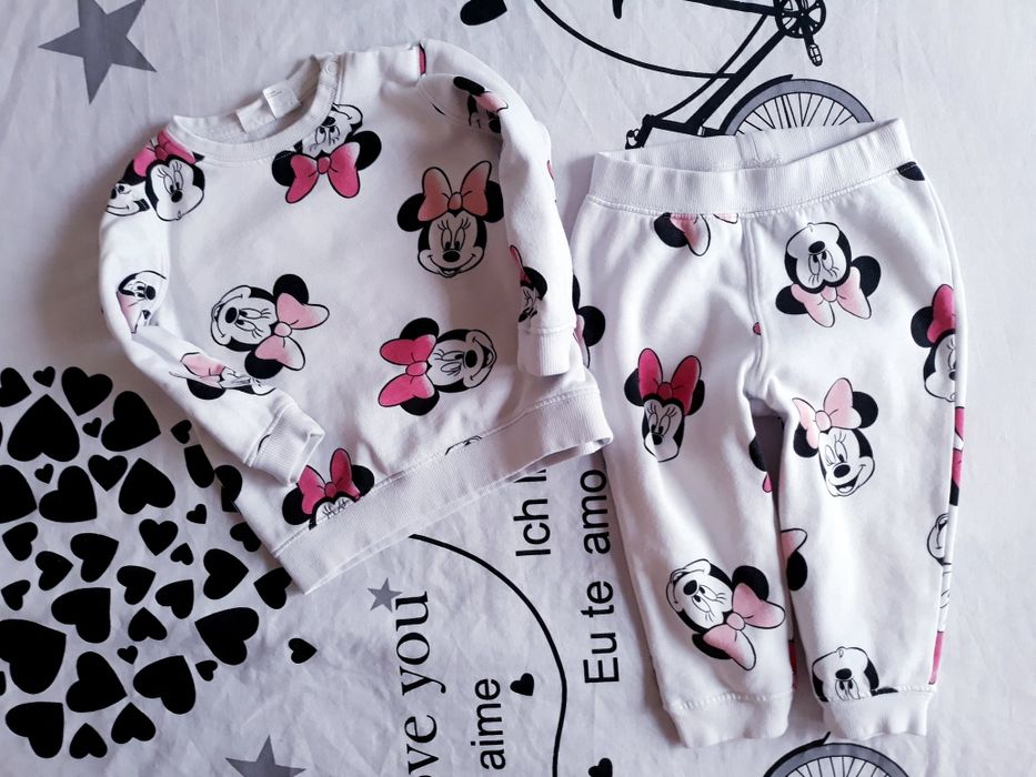 Спортивный костюм 9-12 месяцев Disney