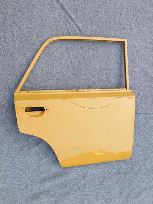 Fiat 125p    Drzwi tylne    prawe FSO tył stary typ