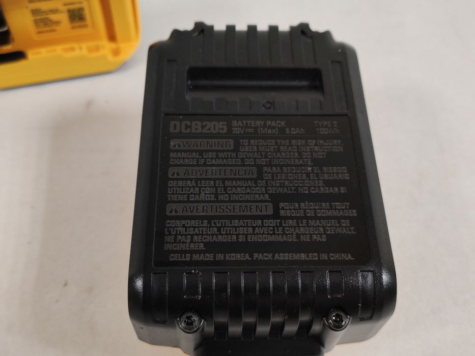 Компактний імпульсний шуруповерт DeWALT DCF850P1 XR 20Vmax Atomic