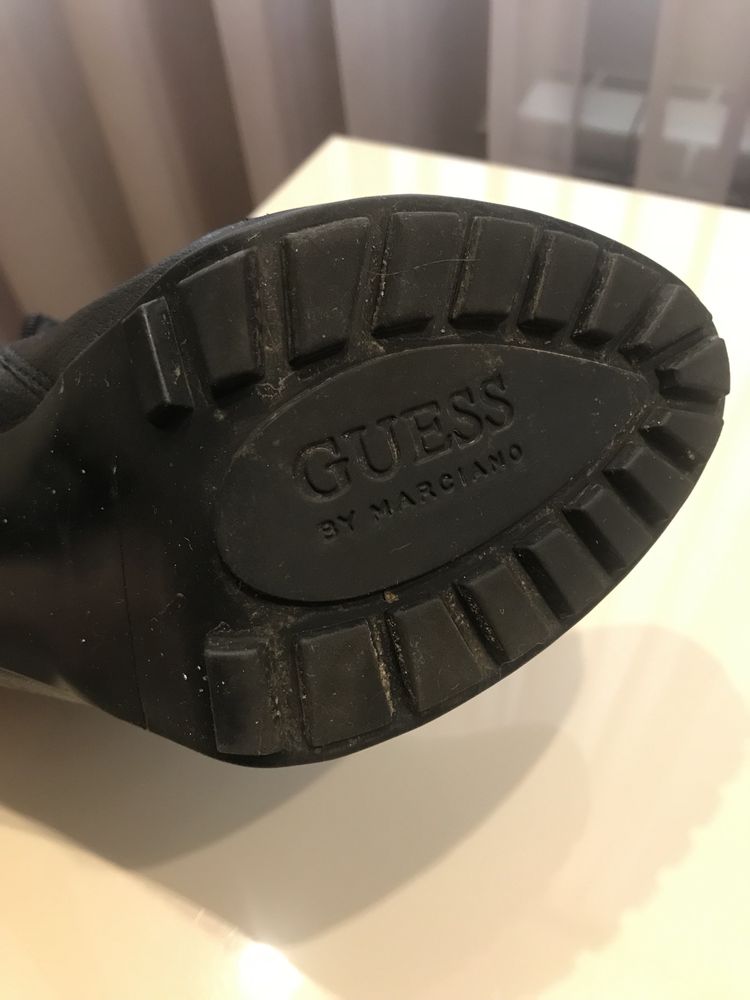 Чоботи  GUESS  на високому підборі 40-41р