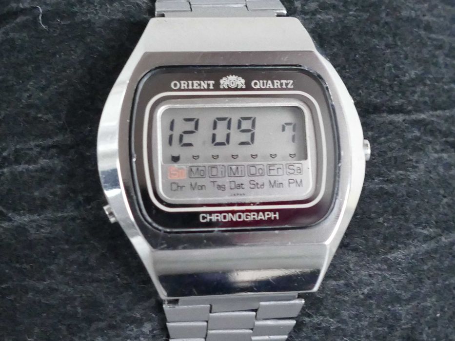Duży Orient Chronograph Quartz LCD Vintage - sprawny
