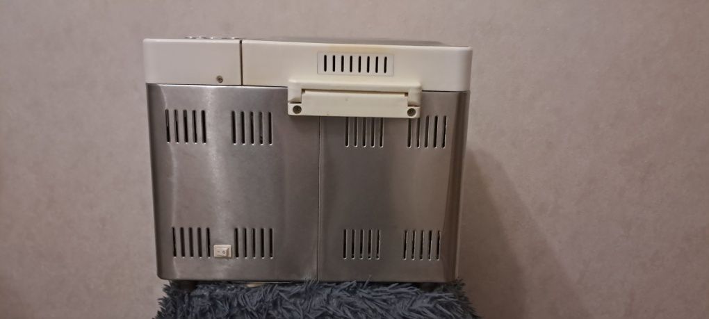 Хлібопічка Kenwood BM 350