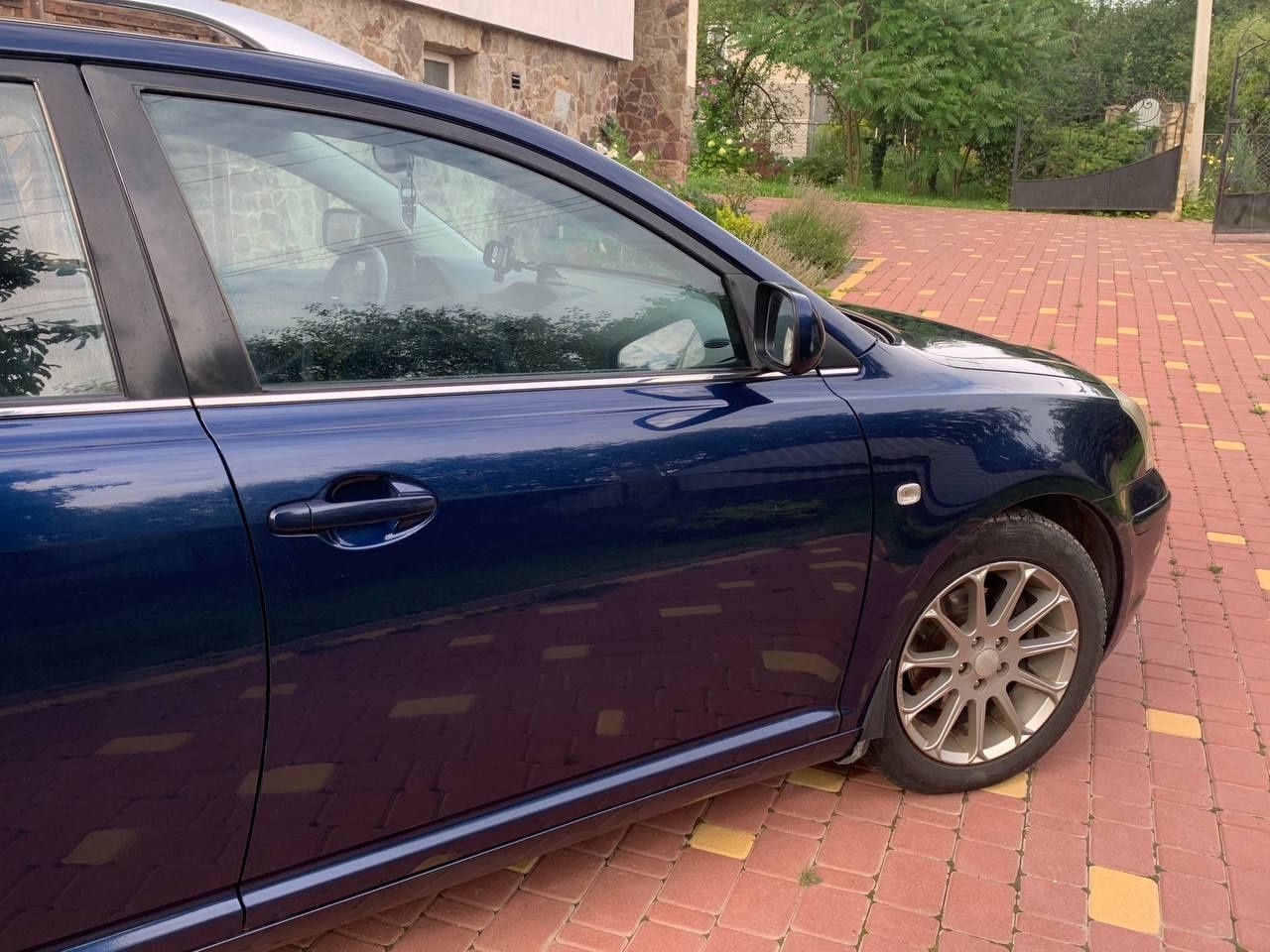 Toyota avensis ( 2005 )
