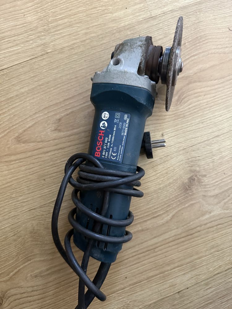 Rebarbadora bosch 850w com pouco uso