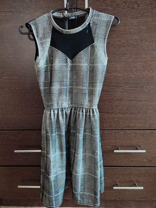 Жіноча сукня ...