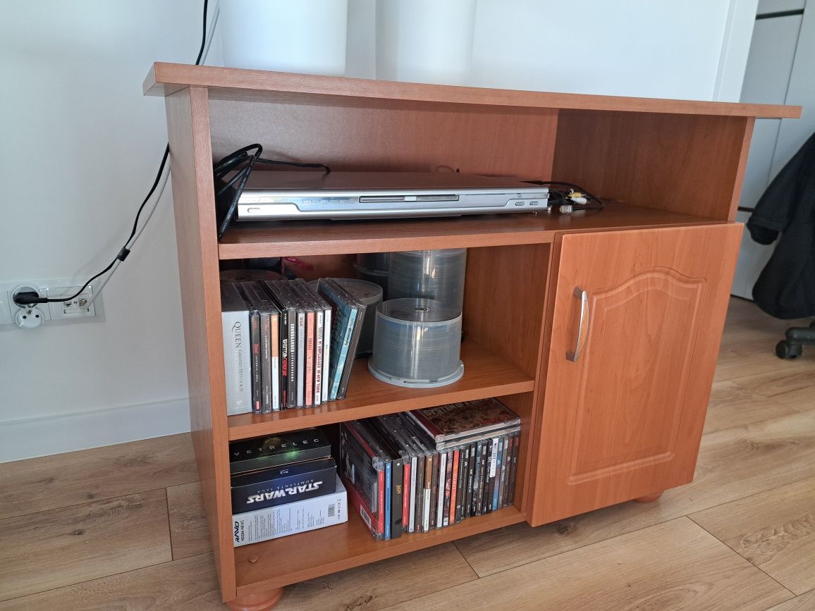 Stolik pod telewizor