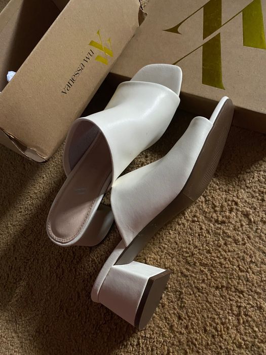 Sapatos/mulle em pele