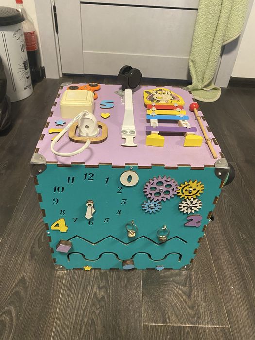 Бизи куб дитячий