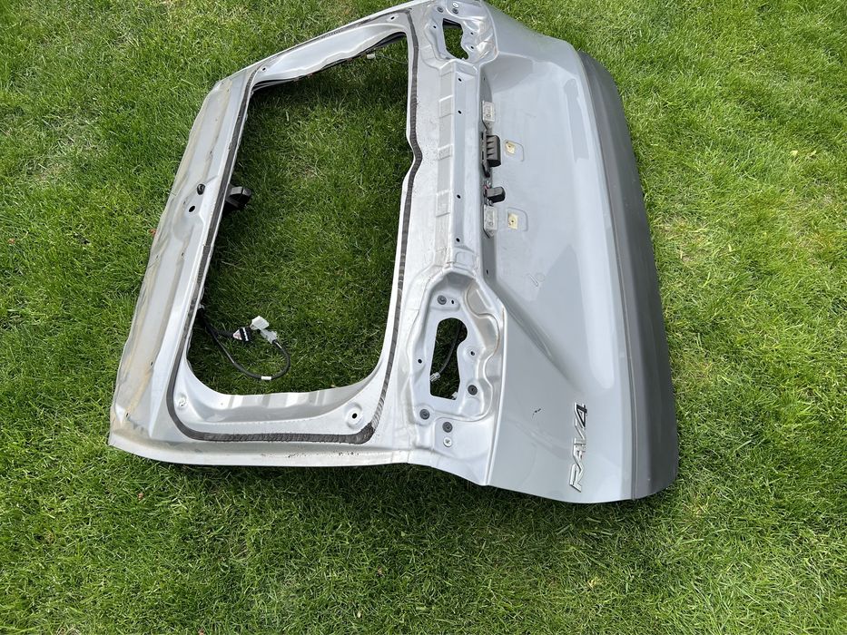 Toyota RAV4 2019 - 2025 Кришка Багажника Ляда. РОЗБОРКА / ЗАПЧАСТИ