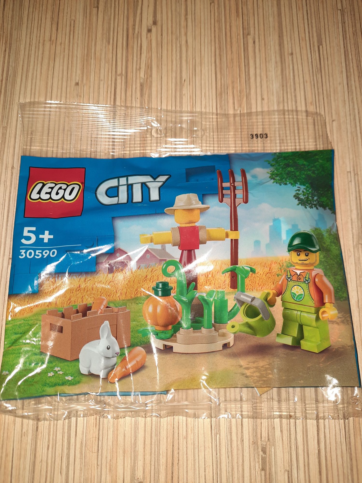 Lego City polybag 30590 Ogród na farmie i strach na wróble