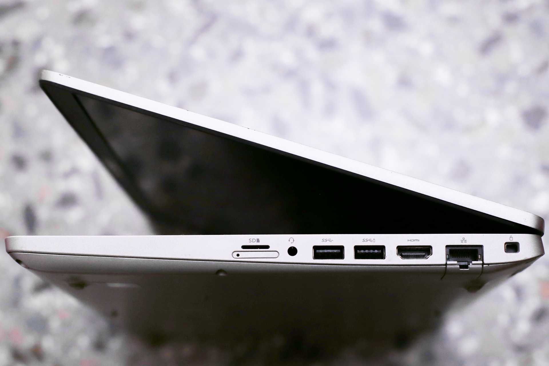 Ігровий Dell 5511 15.6" i5-10400H/16Gb/256GB/MX250/FHD IPS
