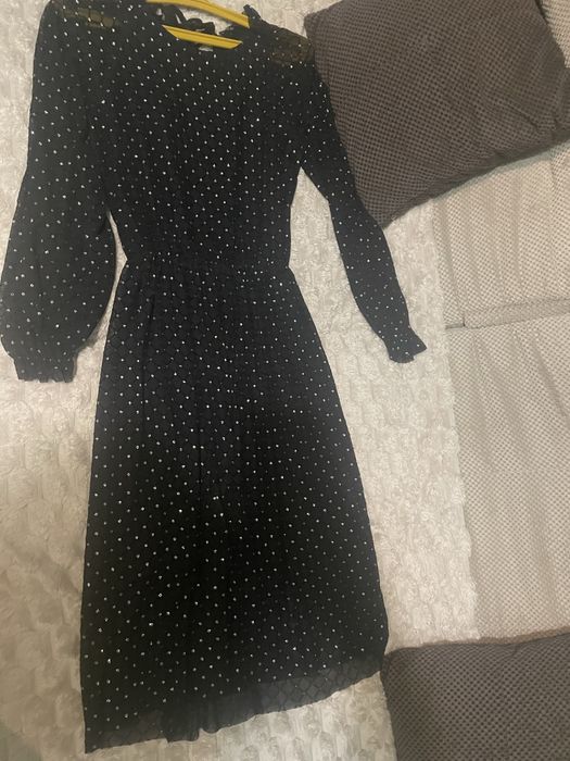 Вечірня сукня …..