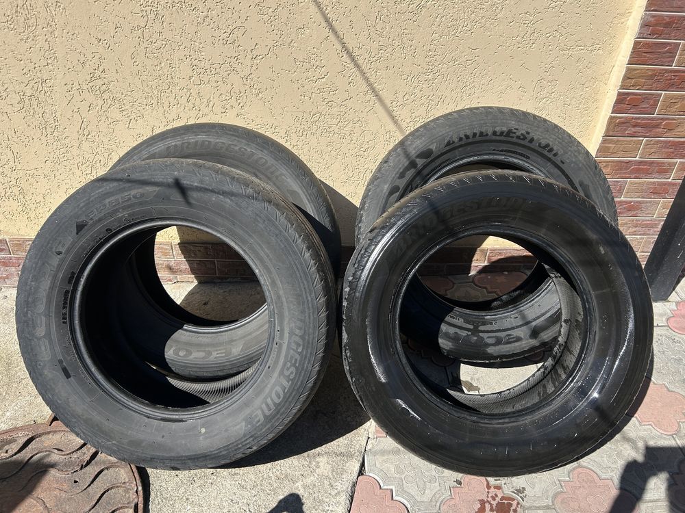 Продам резину 285/60/R18