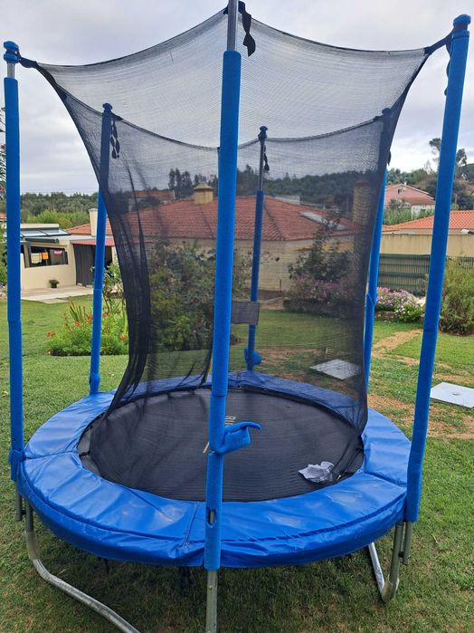 Trampolim Criança