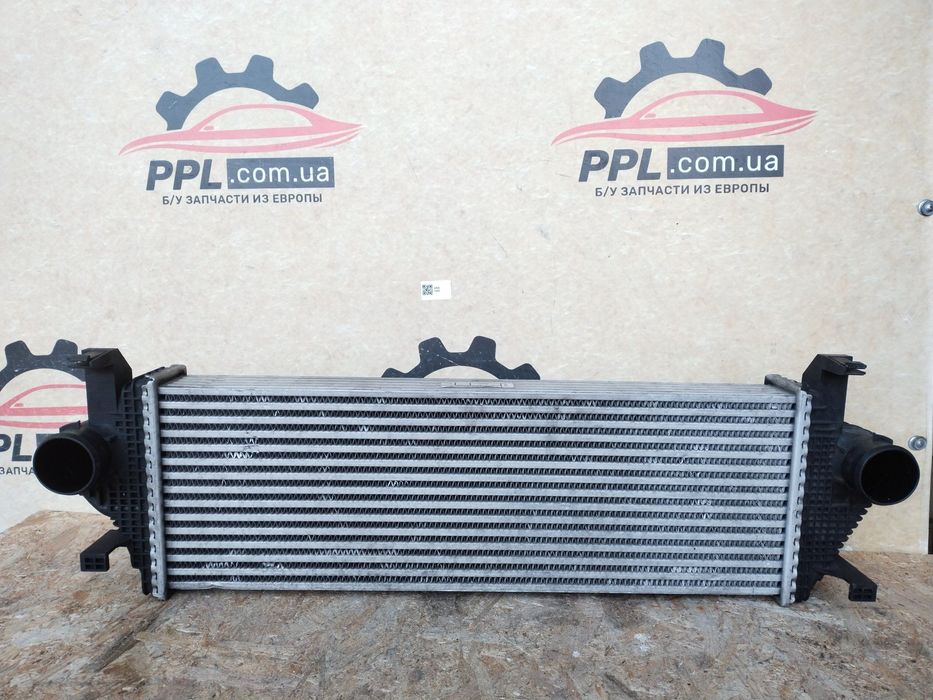 Jeep Grand Cherokee WK2 2010- 3.0 CRD радиатор интеркулера 55038004AD