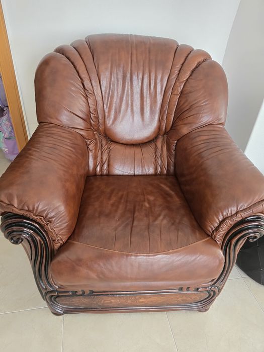 Sofa cama e maples em pele