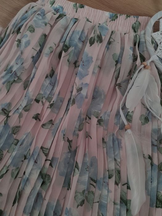 Piękna plisowana spódniczka w kwiatuszki 98 104 lat 4