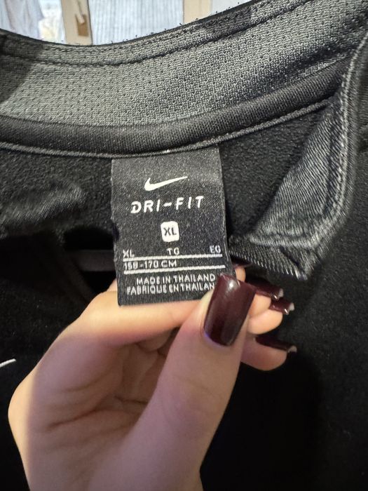 Продам кофту Nike