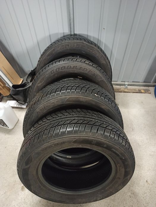 Opony zimowe goodride  205/65r15
