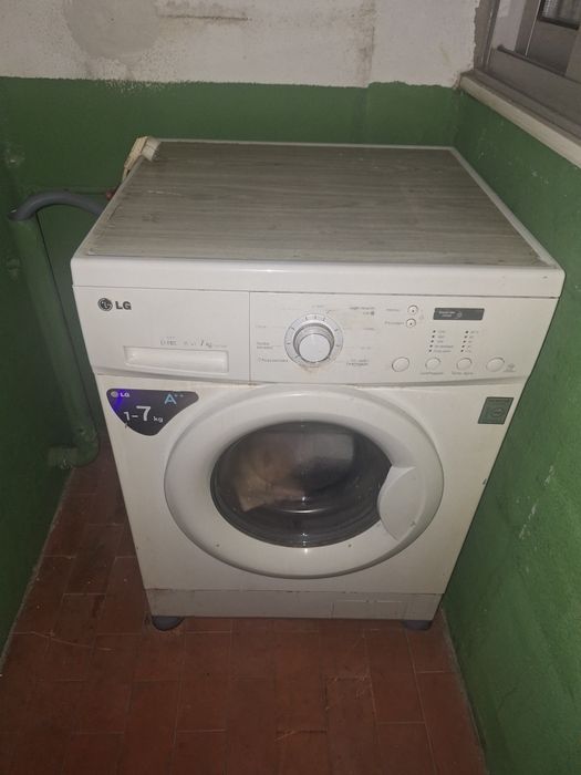 Máquina de lavar roupa LG