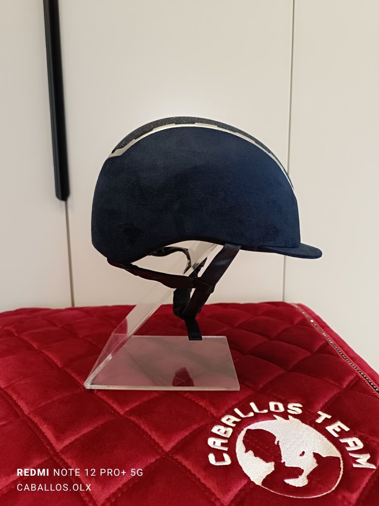55;56;57 Kask jeździecki BR granatowy z brokatem Omega