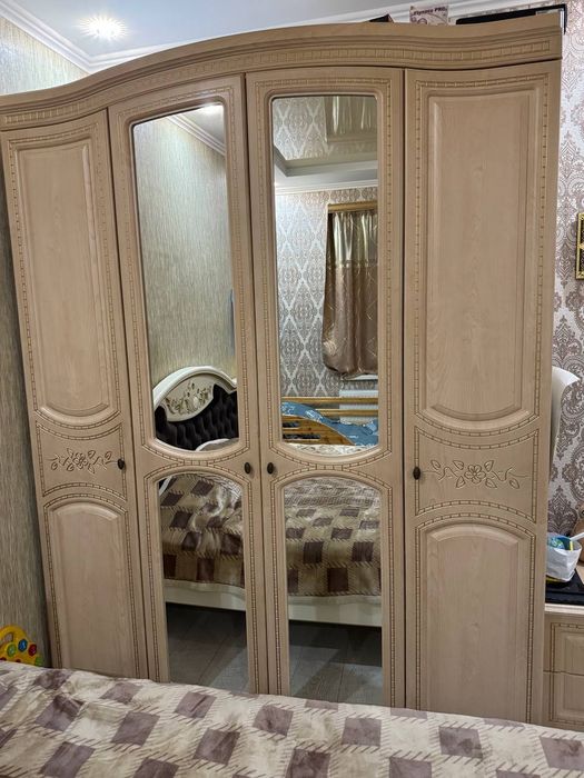 Шафа для одягу та взуття