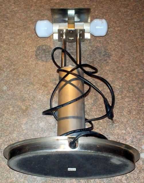 Lampka metalowa biurkowa lub nocna 230V
