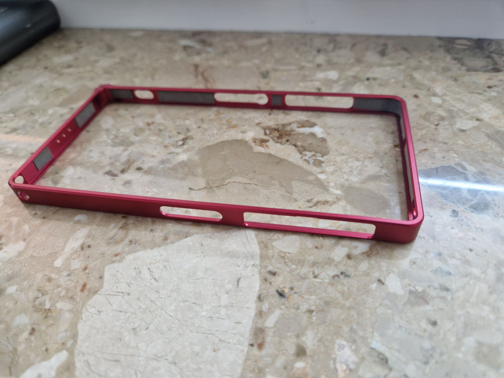 Ramka - bumper do sony xperia Z2