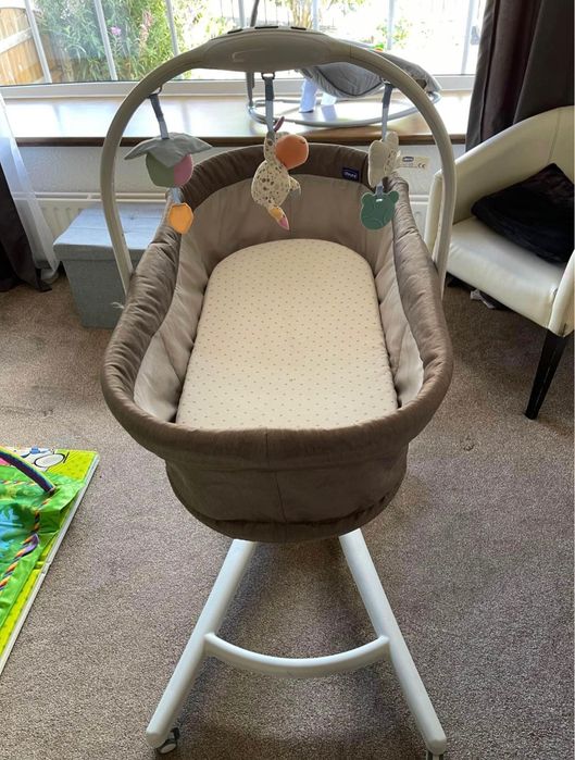 Chicco Hug 4in1 łóżeczko fotelik do karmienia Leżaczek 4 w 1 Katowice