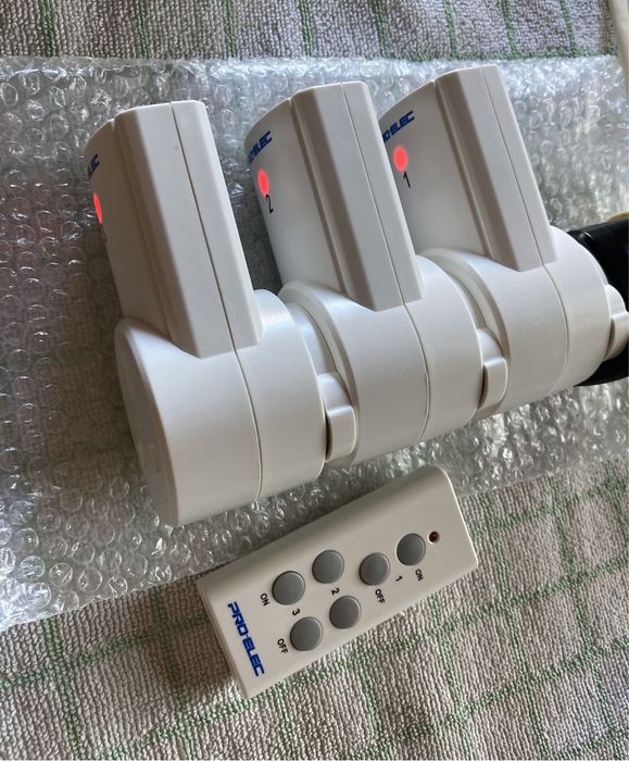 PRO-ELEC Gniazdko na pilota wersja angielska
