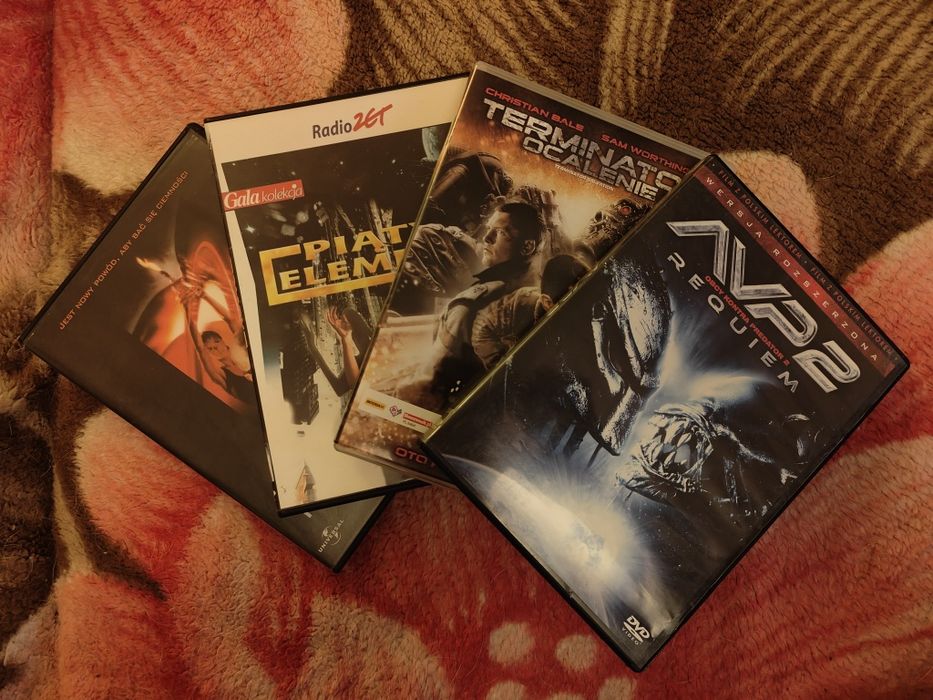 Filmy DvD Pitch Black, Piąty Element, Terminator Ocalenie, AVP2