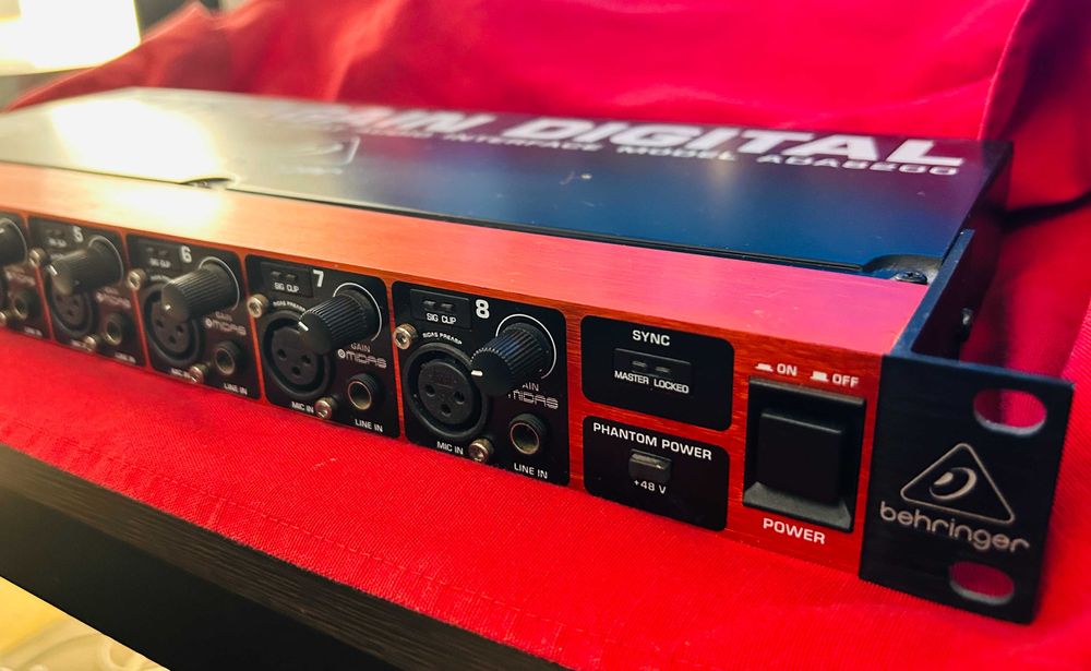 BEHRINGER ULTRAGAIN DIGITAL ADA8200 - Interface ADAT 8 IN/8 OUT