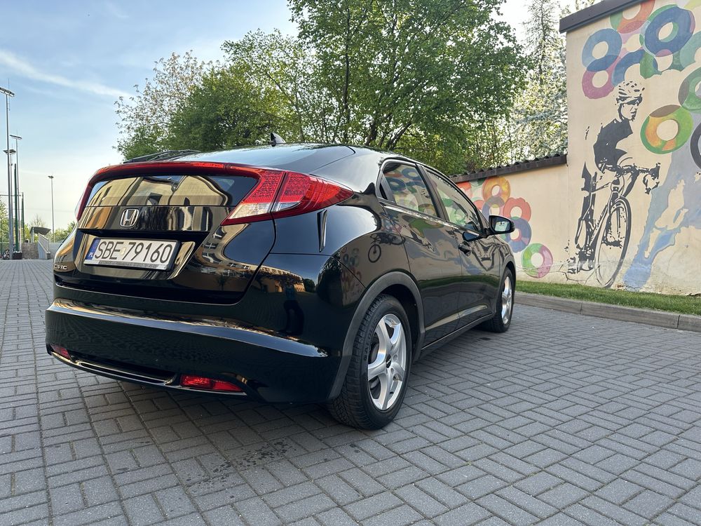 Honda Civic 5D 1.8 2014