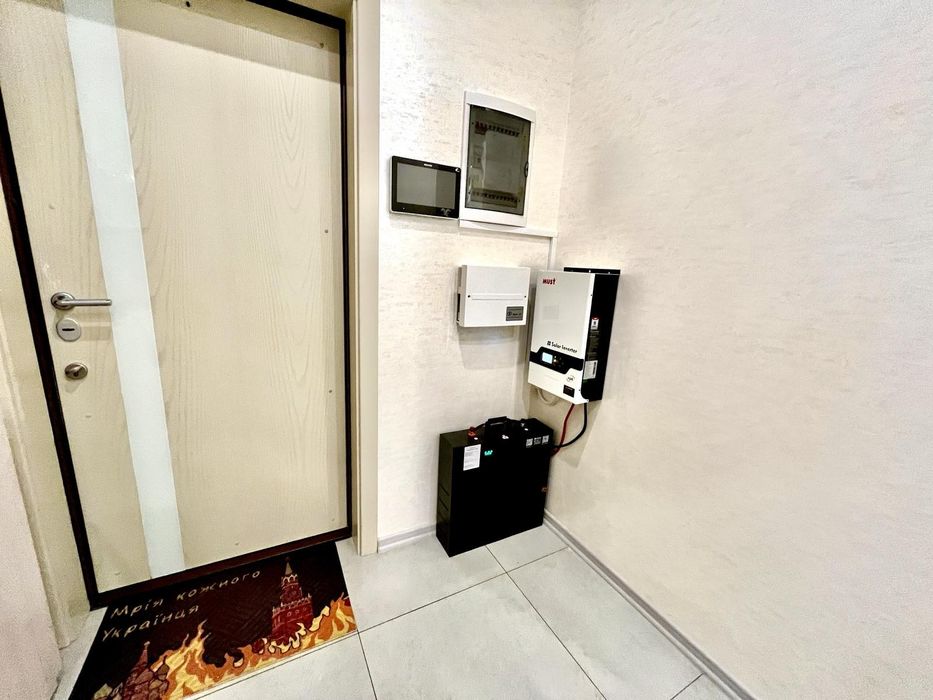 Монтаж Deye та інших безперебійних систем та сонячних станцій