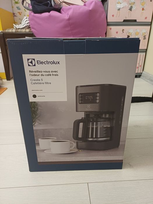 Кавомашина. Кавоварка крапельна Electrolux E5CM1-6AN Graphite