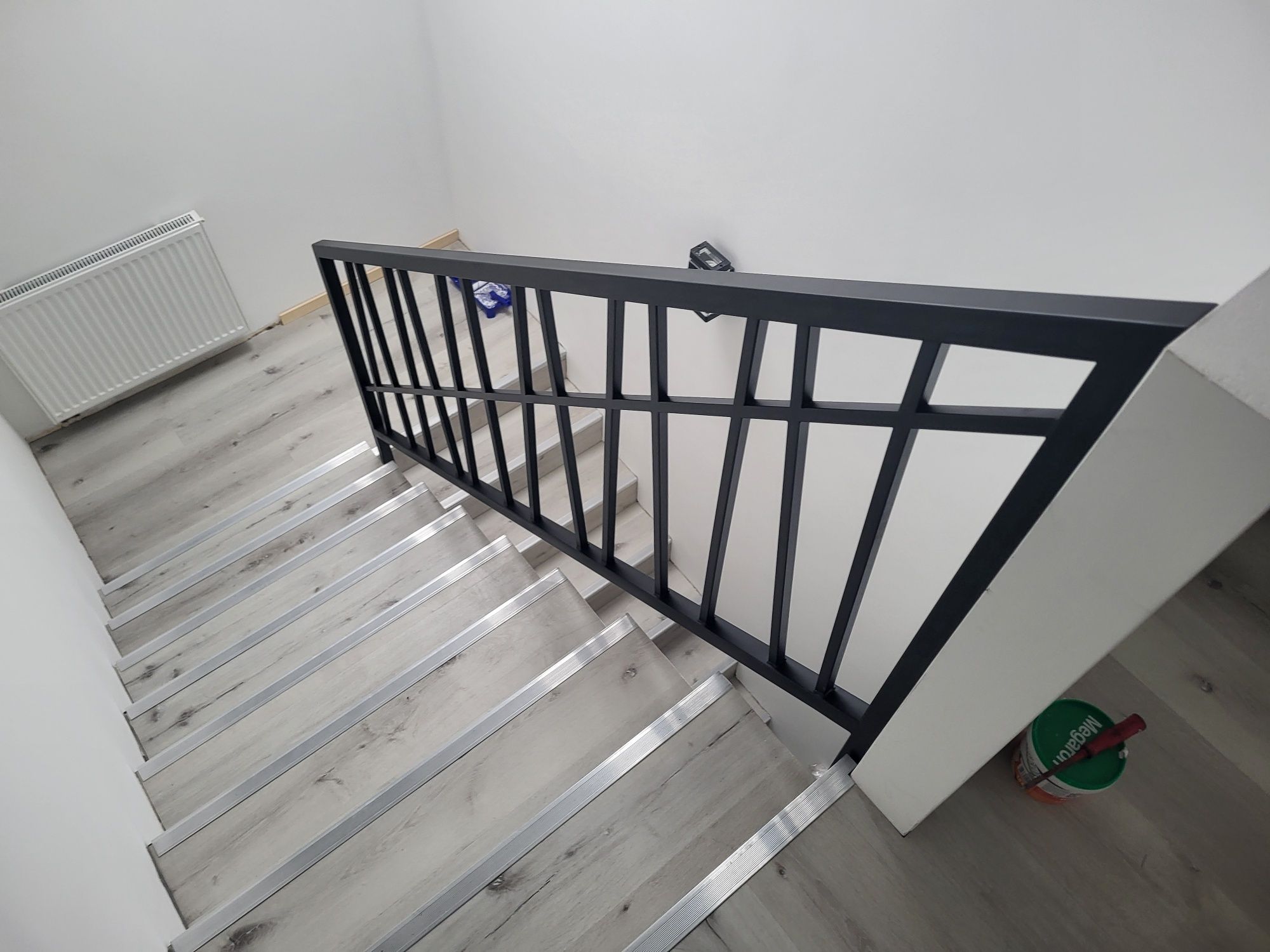 Balustrady, ogrodzenia, bramy, ścianki loftowe
