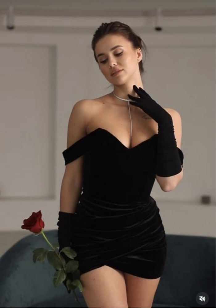 Черное бархатное мини платье fadi fadi.brand