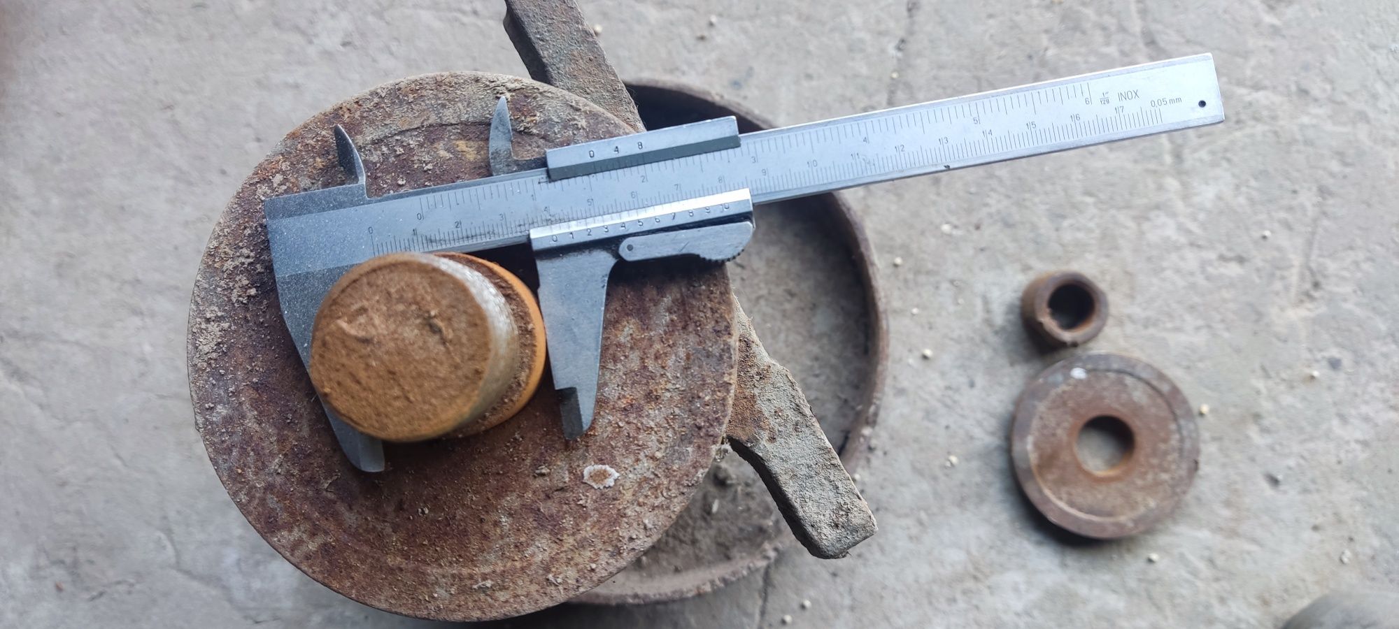 Wał w komplcie z piłą 75cm ,wałek piły cyrkulatki wrzeciono 40mm trajz