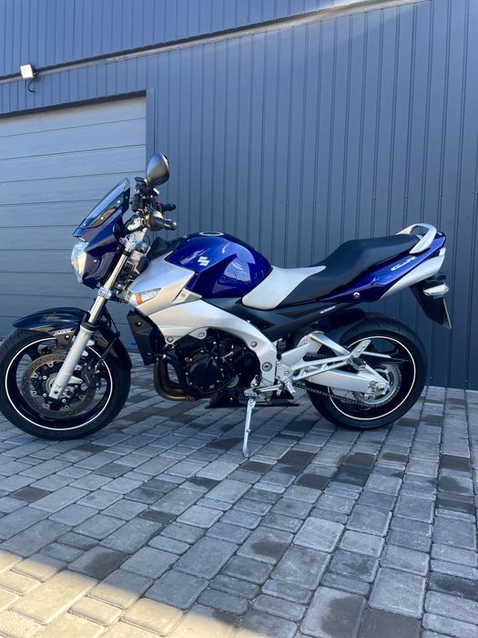 Продам мотцикл Suzuki GSR 600A