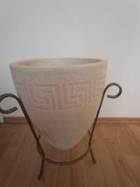 Doniczka ceramiczna na stojaku metalowym
