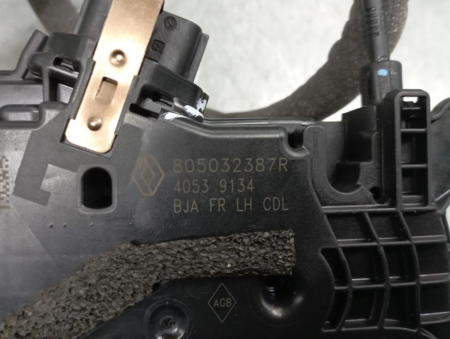 Fechadura / fecho porta frente esquerdo RENAULT Clio V (BF_)