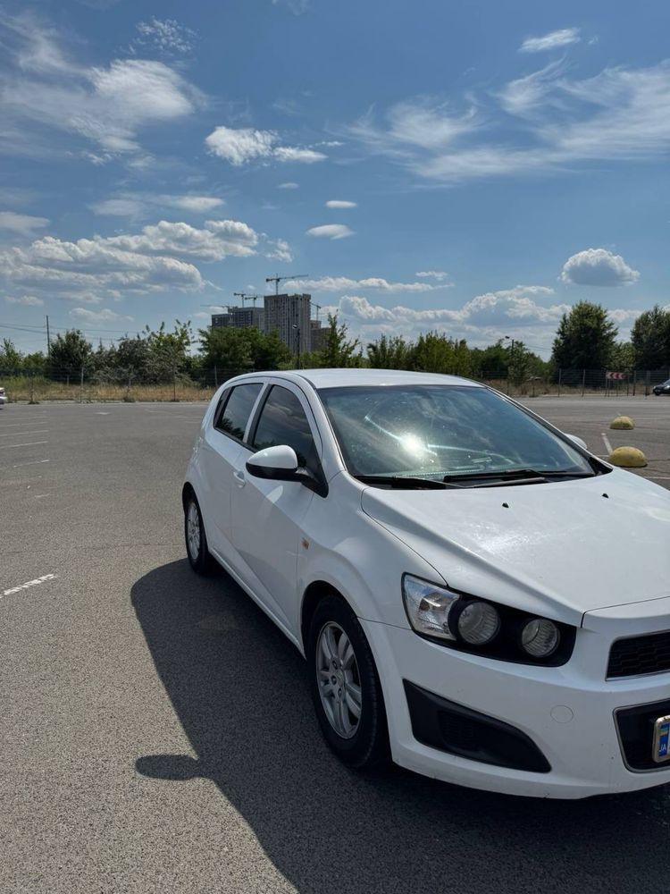 Chevrolet Aveo T300 2012