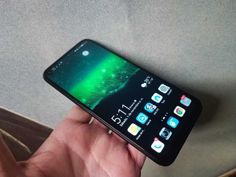 Huawei P40 Lite 6 GB / 128 GB – ecrã novo, marcas na parte traseira