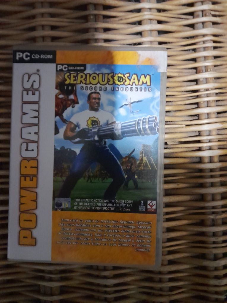 Jogos de playstation e PC