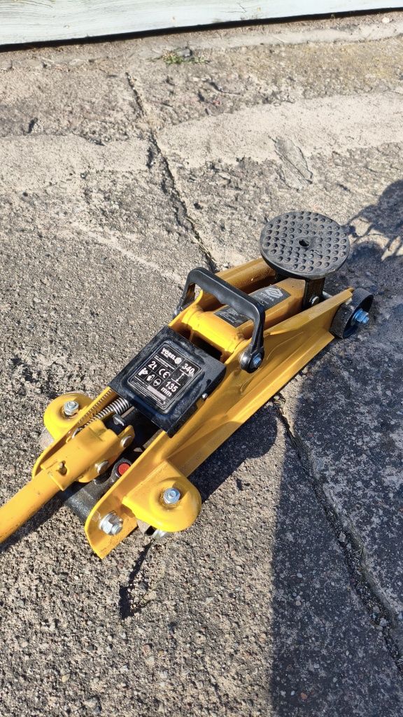 Podnośnik hydrauliczny samochodowy żabka