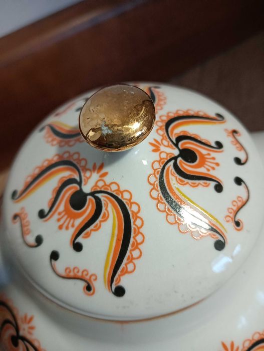 Dzbanek porcelanowy na herbatę imbryk