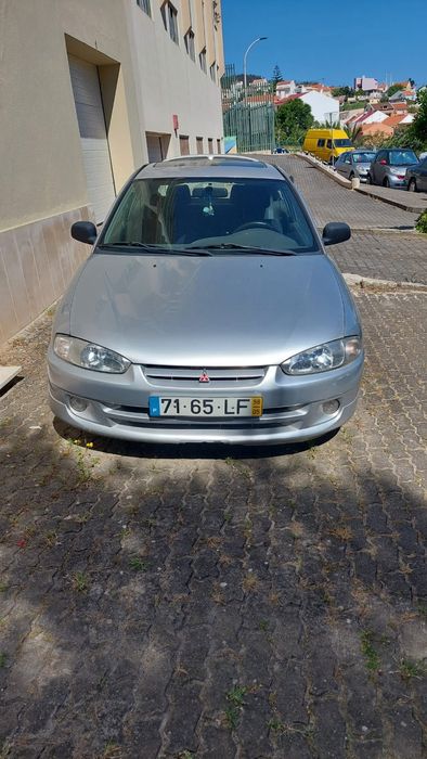 Mitsubishi Colt único dono