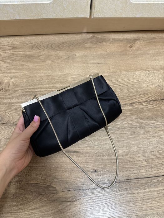 Сумка чорного кольору !!!
