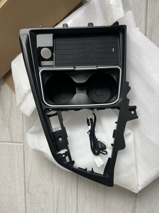 Беспроводная зарядка Для BMW 3 серии F30