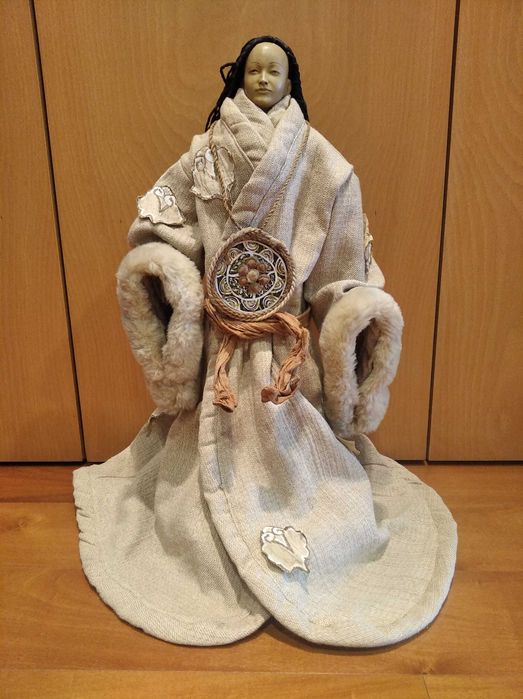 Figura artesanal de nómada do Tibete, de Paulette Cui